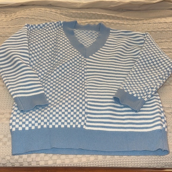 Blue and White Women’s Checkered Sweater - Picture 1 of 1